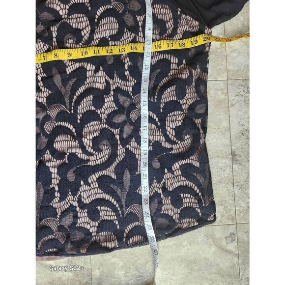 F99 Sweet Grey Brand black lacy blouse - Picture 7 of 8